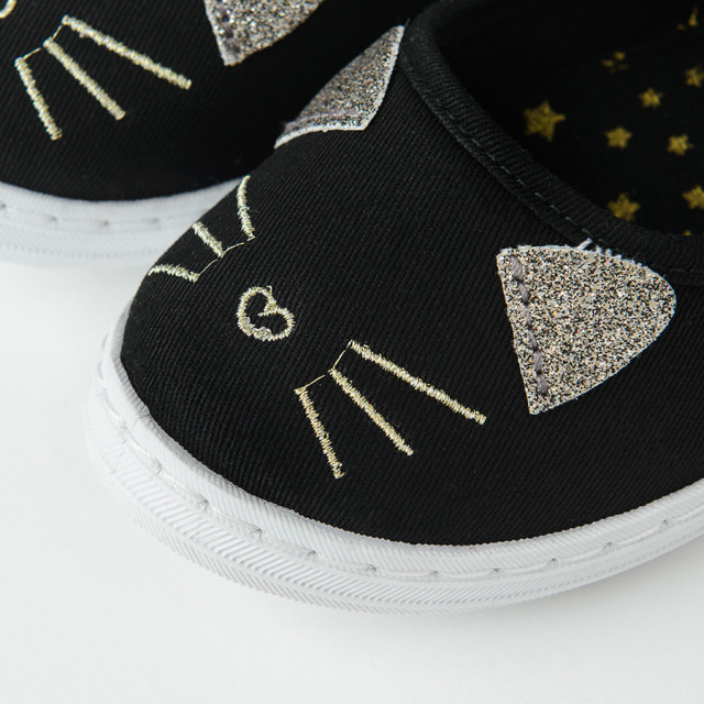 Пантофи, цвят: Черен