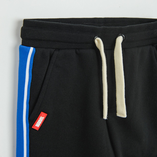 Спортен панталон MARVEL, цвят: Черен